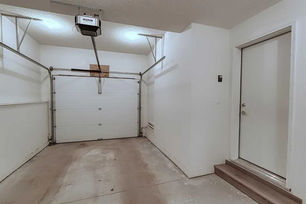 10 Walden Lane SE