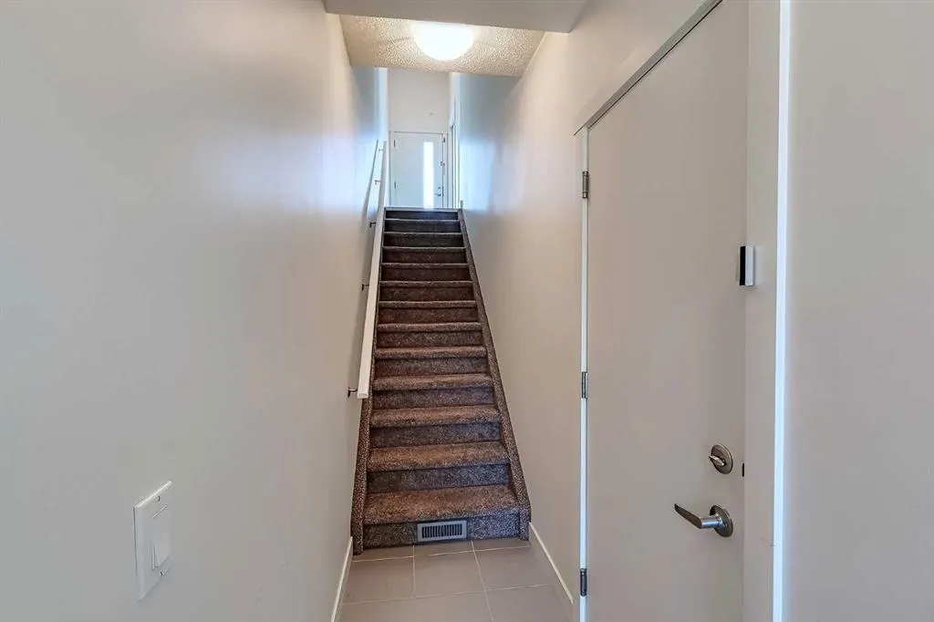 10 Walden Lane SE