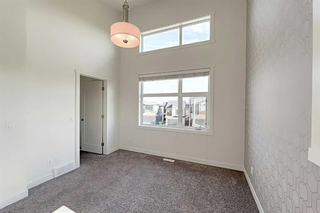 10 Walden Lane SE