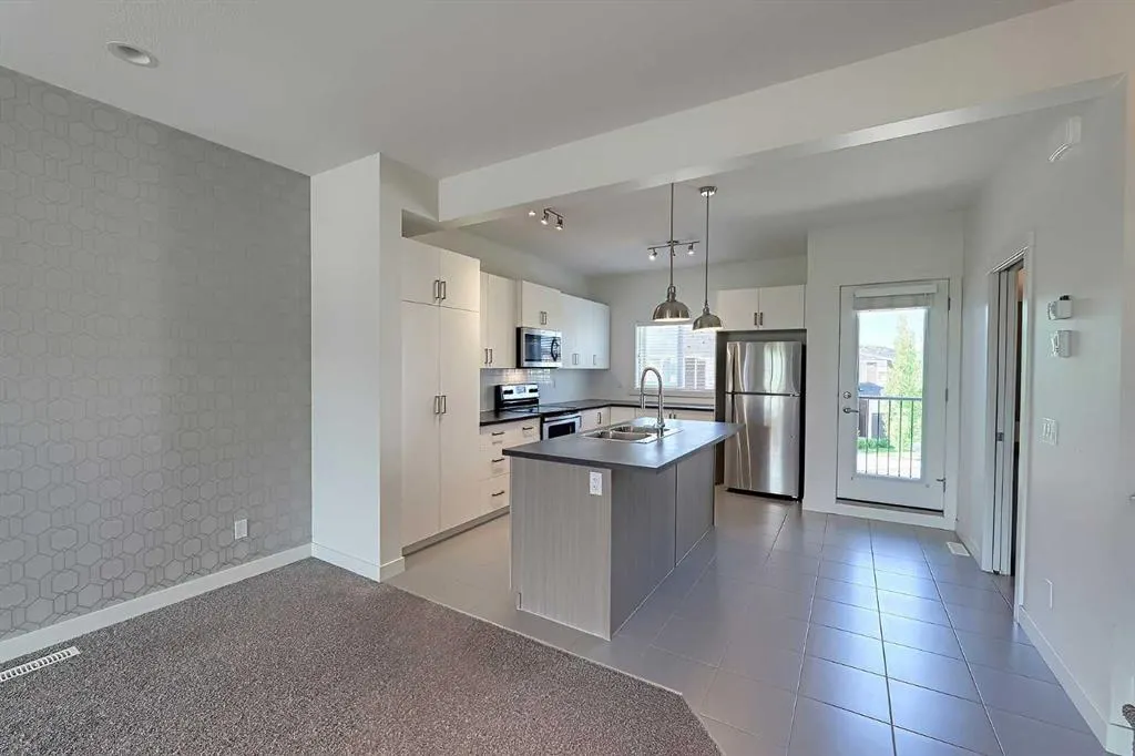 10 Walden Lane SE