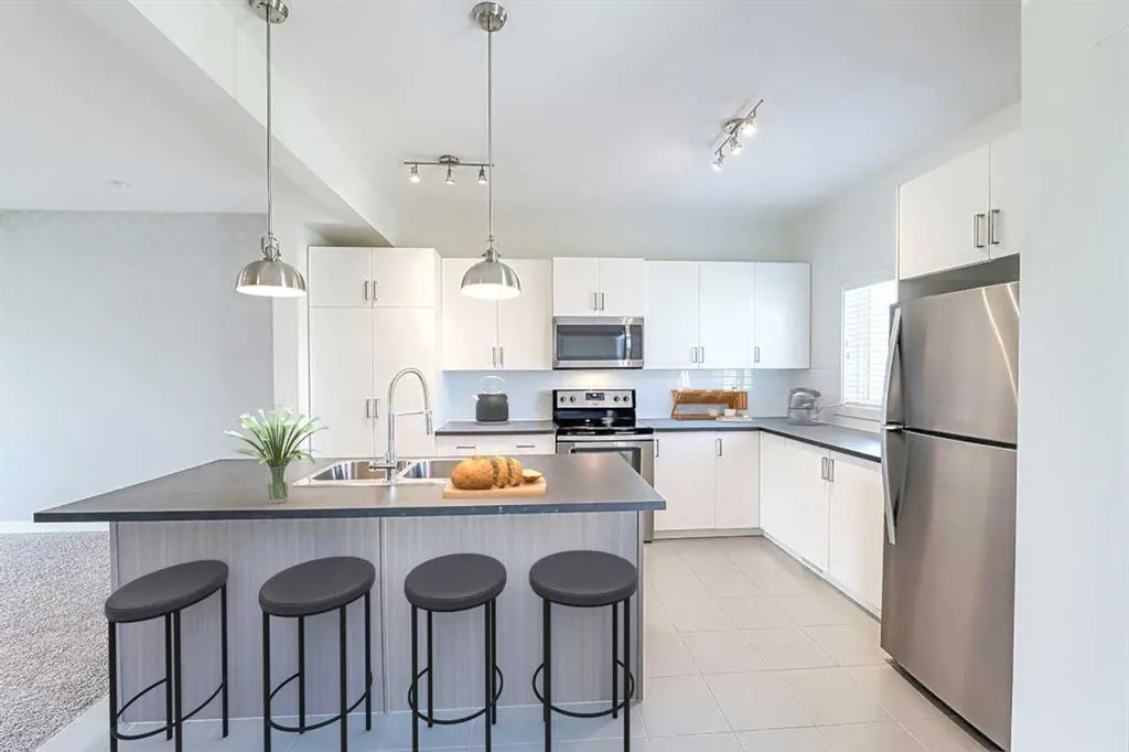 10 Walden Lane SE