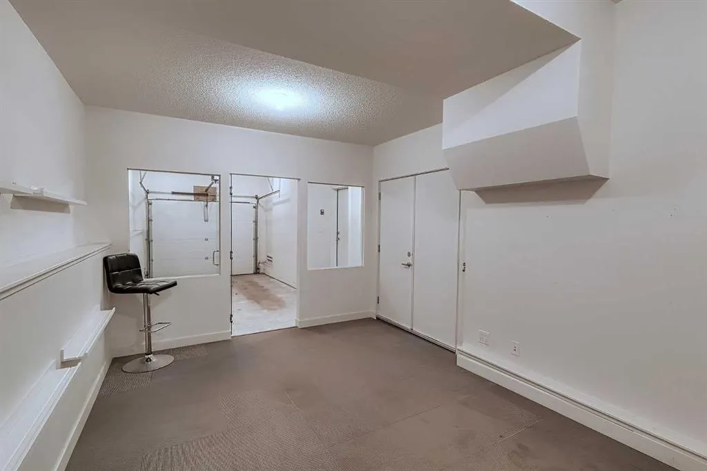 10 Walden Lane SE
