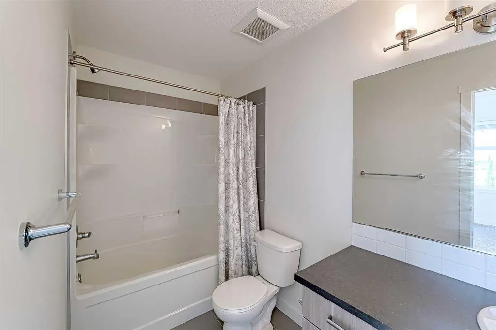 10 Walden Lane SE