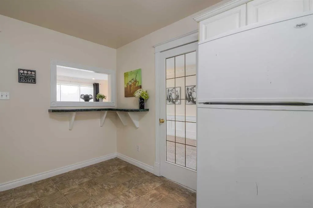 654 Columbia Boulevard W