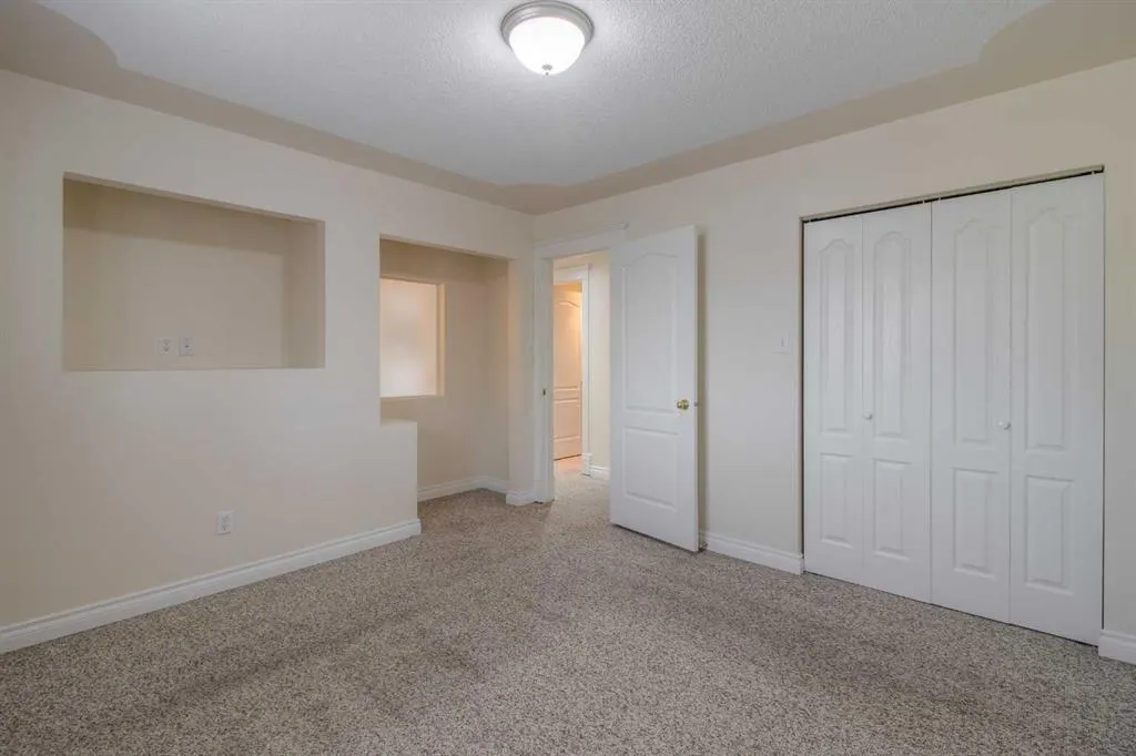 654 Columbia Boulevard W