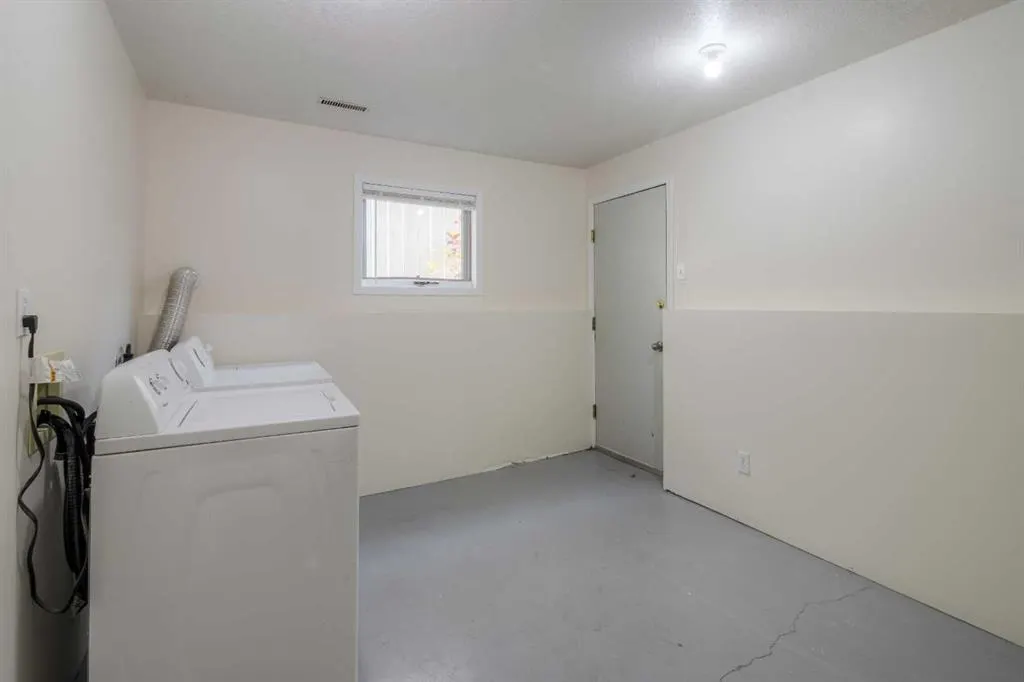 654 Columbia Boulevard W