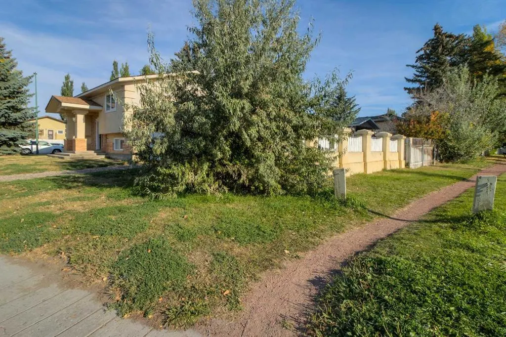 654 Columbia Boulevard W