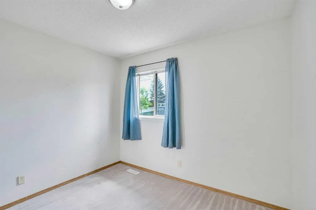 82 Edgevalley Close NW