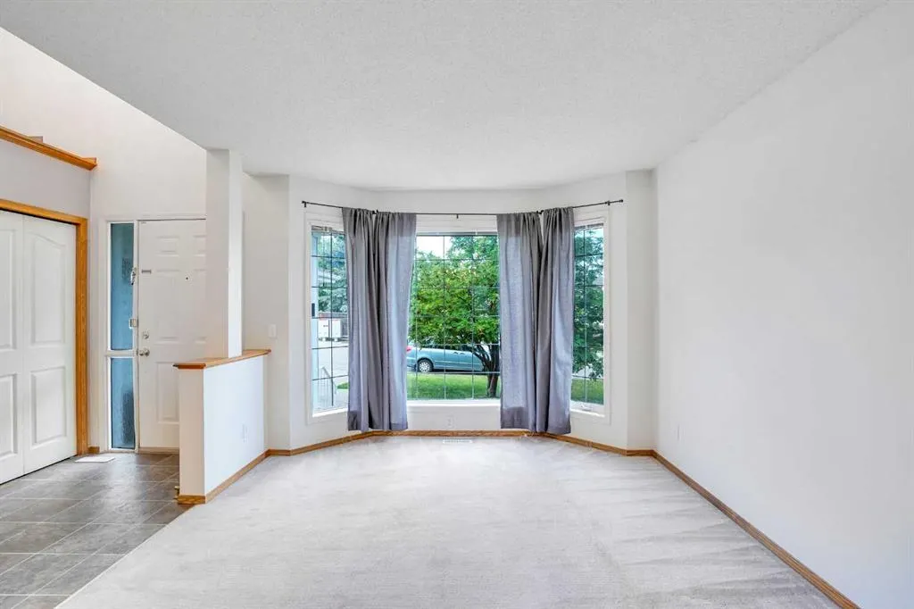 82 Edgevalley Close NW