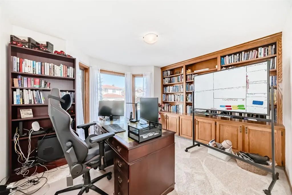 142 Edgeview Road NW