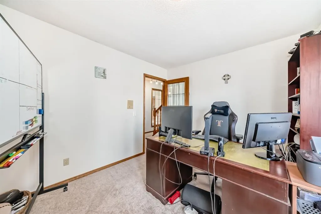 142 Edgeview Road NW