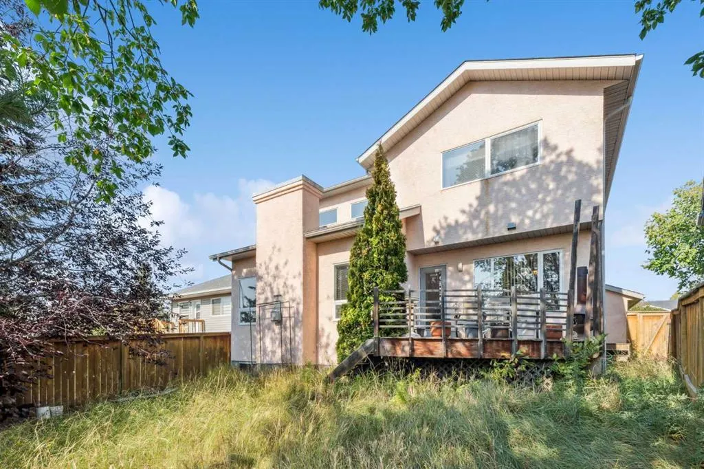 142 Elizabeth Way SE