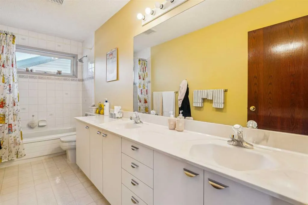 142 Elizabeth Way SE