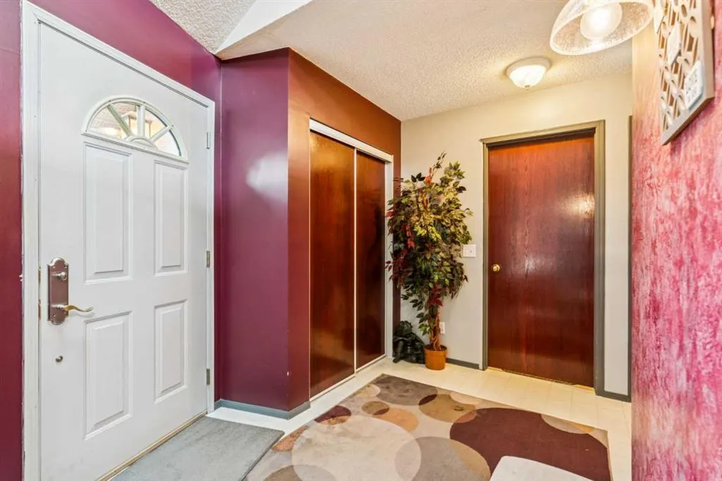 142 Elizabeth Way SE