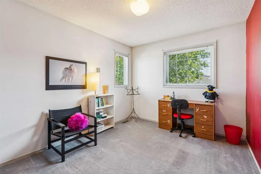 142 Elizabeth Way SE