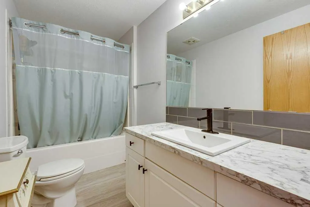 5300 48 Street, #304