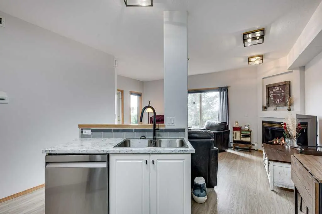 5300 48 Street, #304