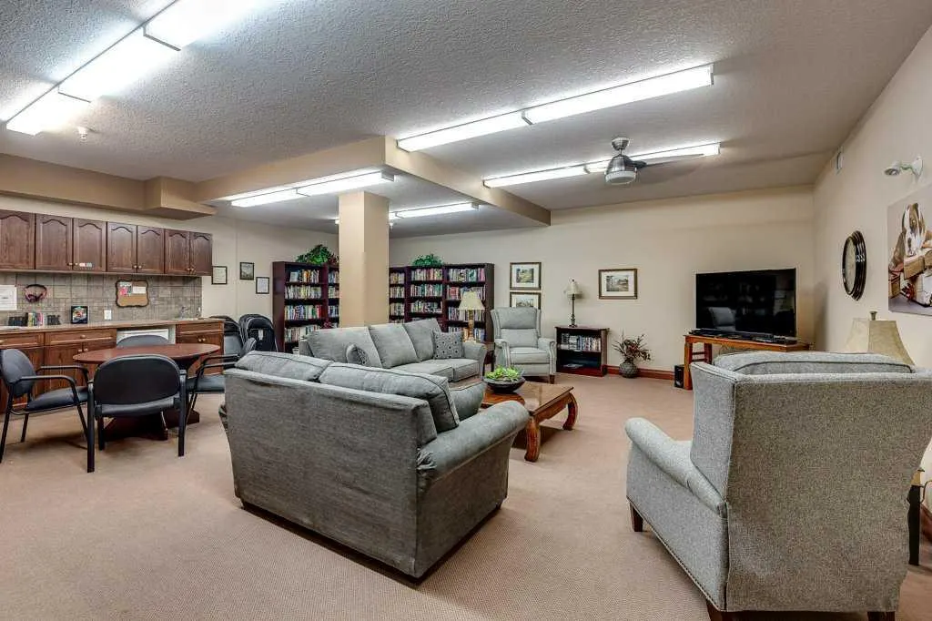 5300 48 Street, #304