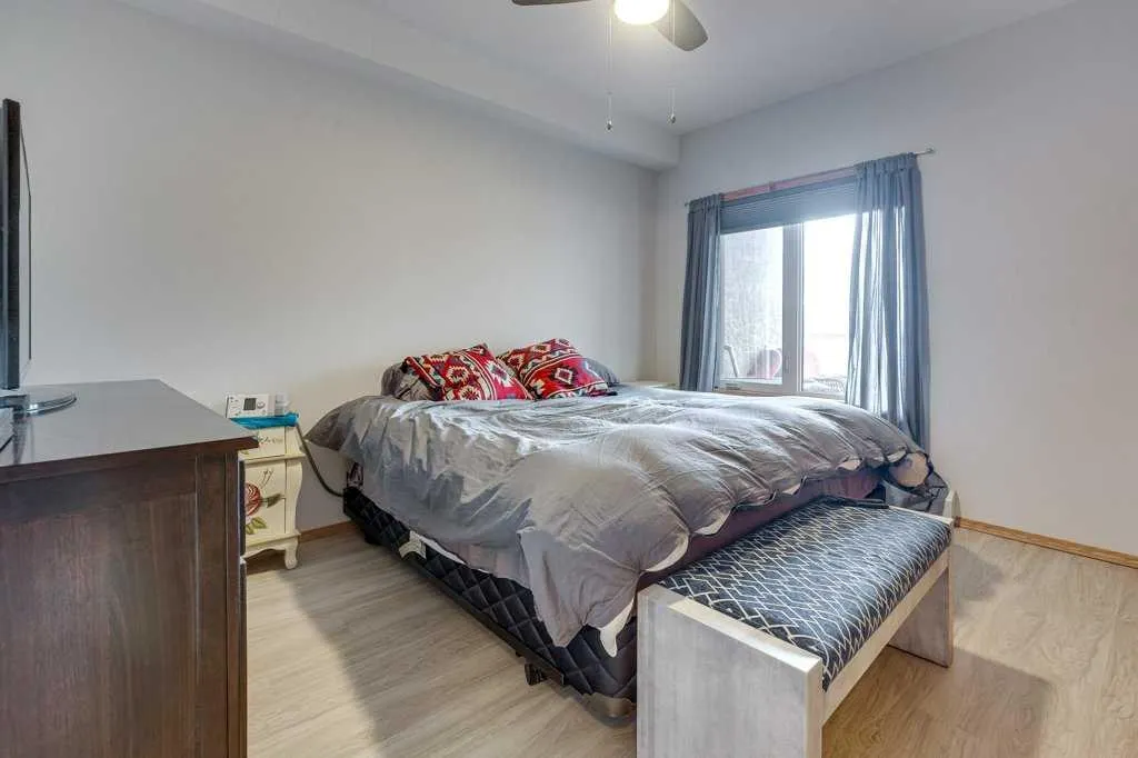 5300 48 Street, #304