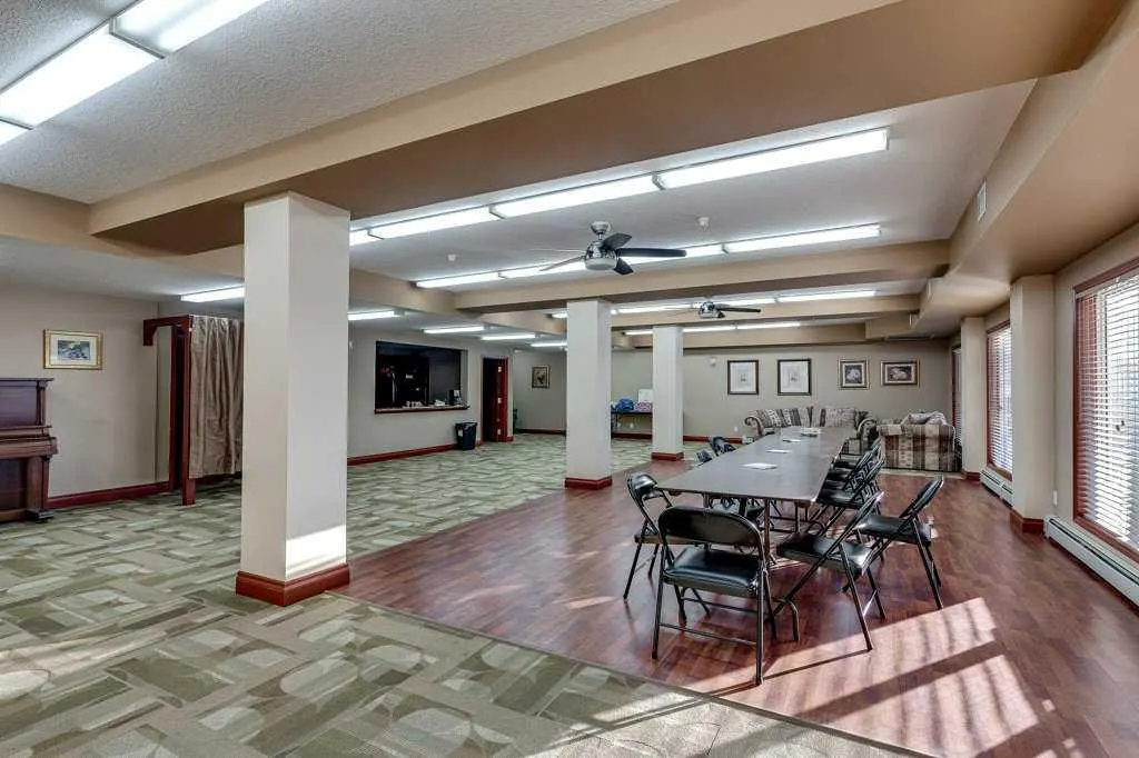 5300 48 Street, #304