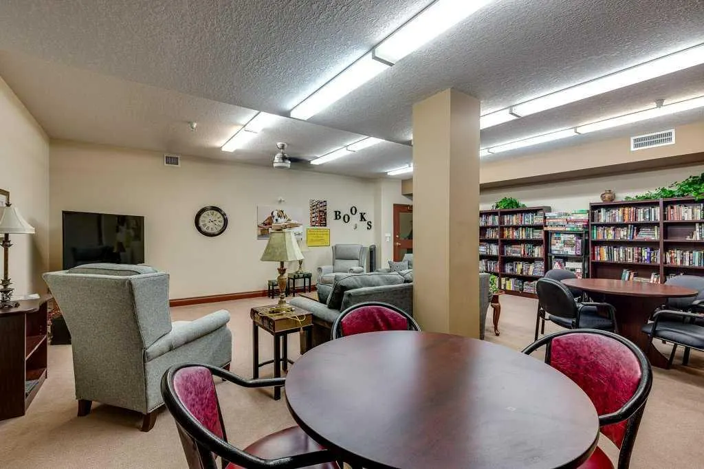 5300 48 Street, #304