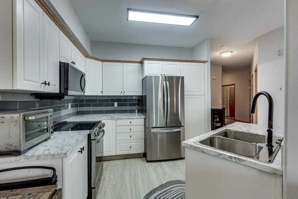 5300 48 Street, #304