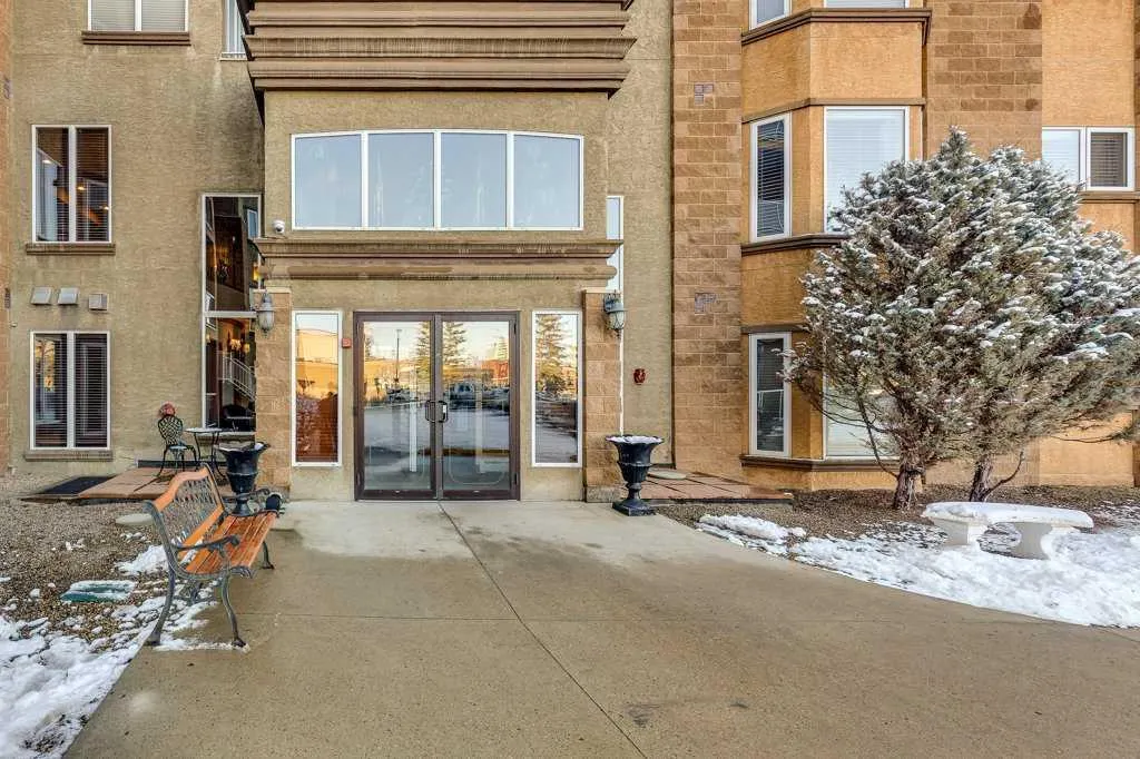 5300 48 Street, #304