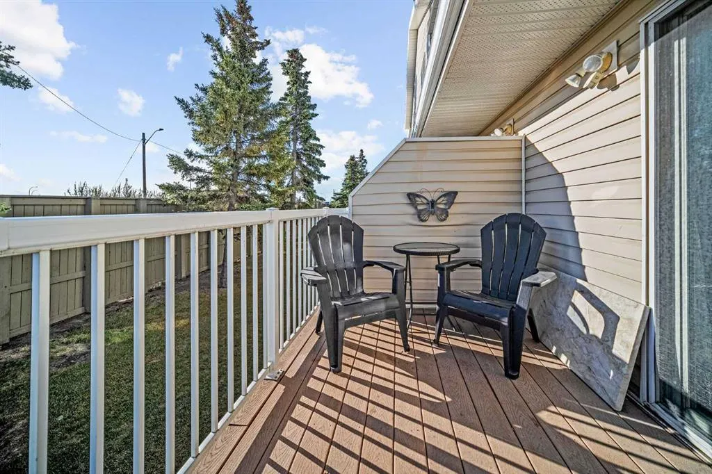 567 Edmonton Trail NE, #12