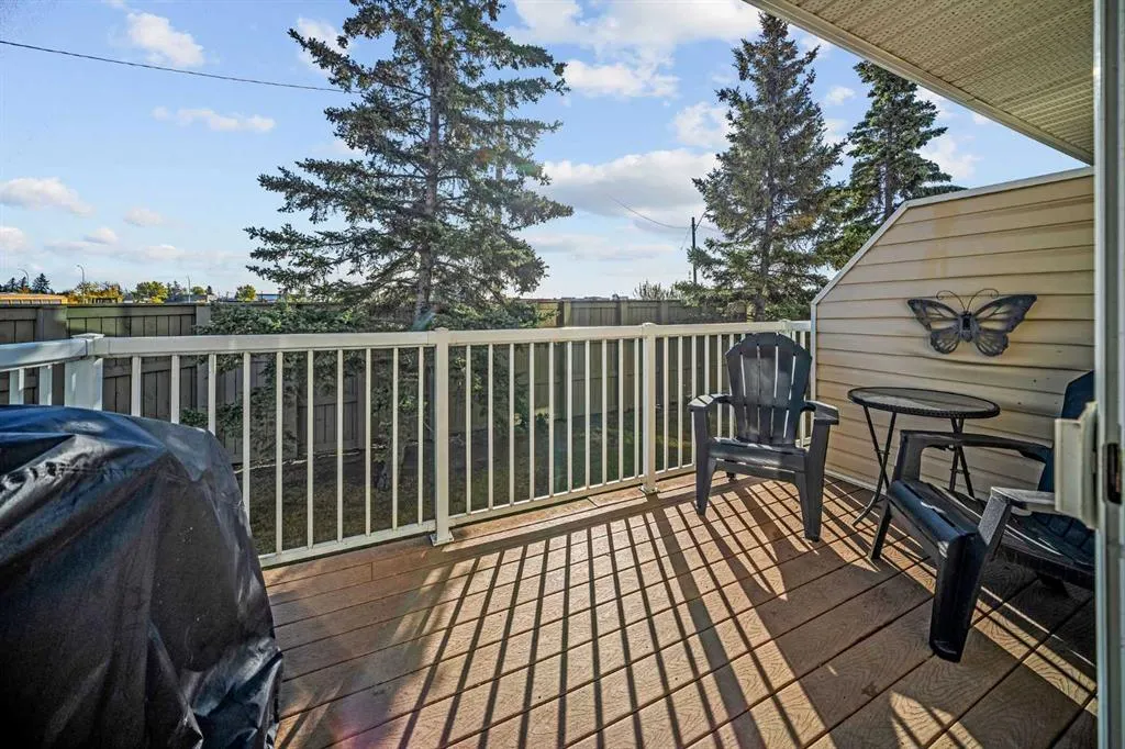 567 Edmonton Trail NE, #12