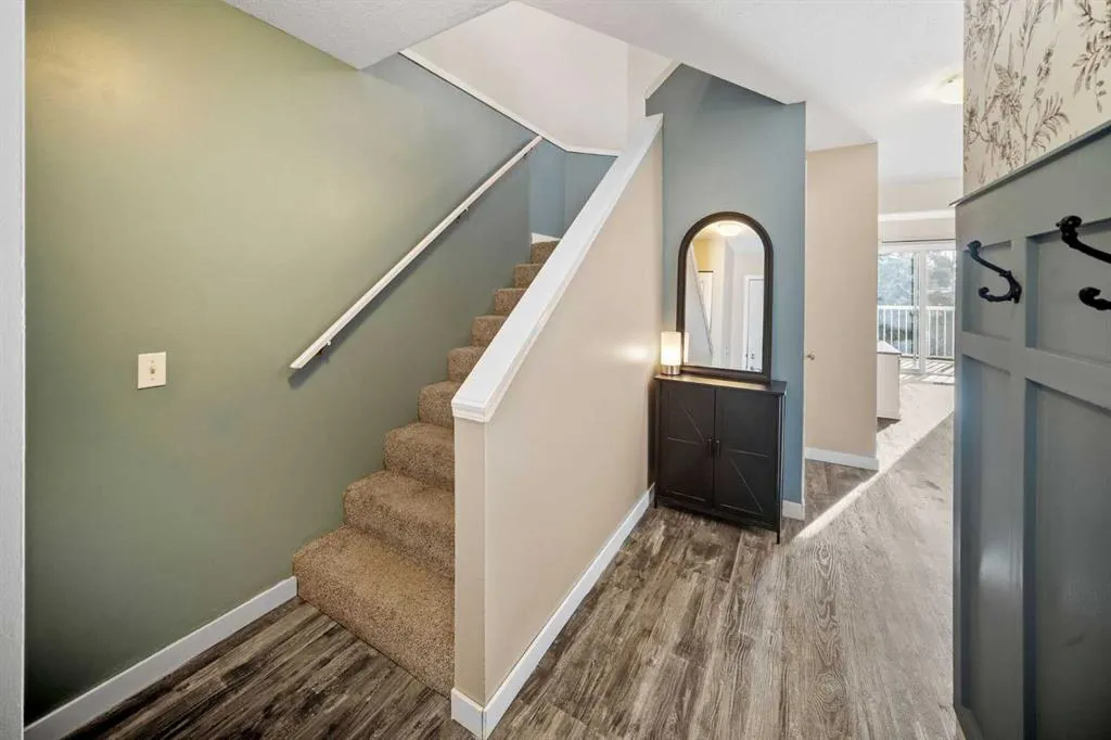 567 Edmonton Trail NE, #12