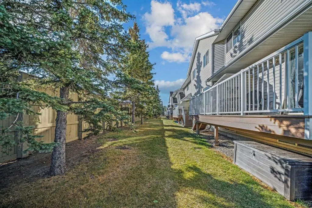 567 Edmonton Trail NE, #12