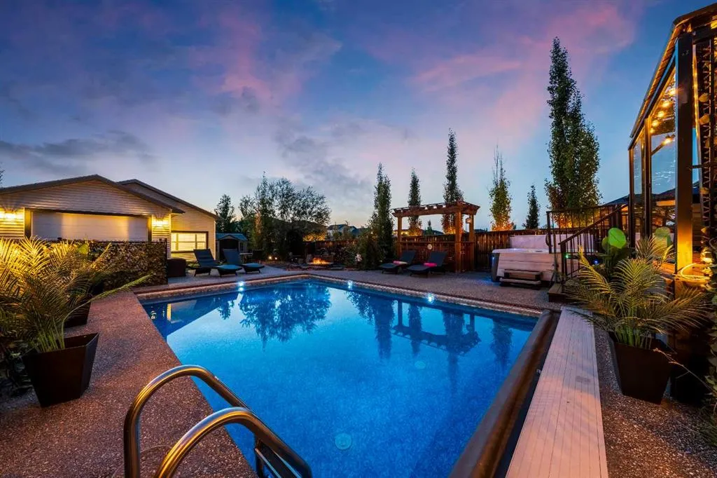 83 Hanson Drive NE