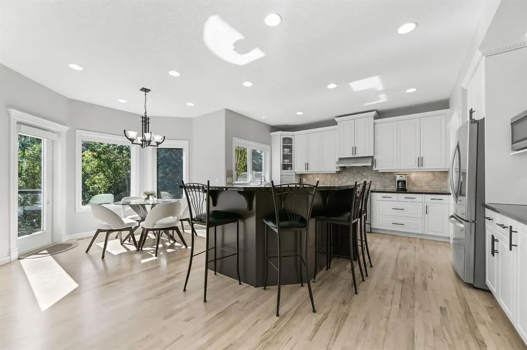 1458 Strathcona Drive SW