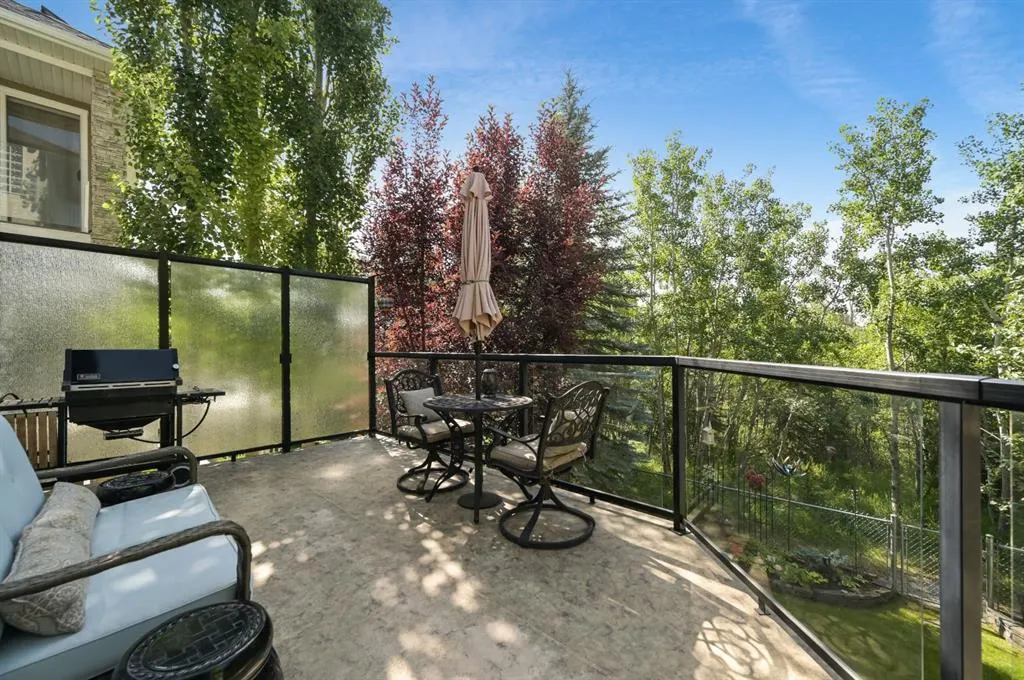 1458 Strathcona Drive SW