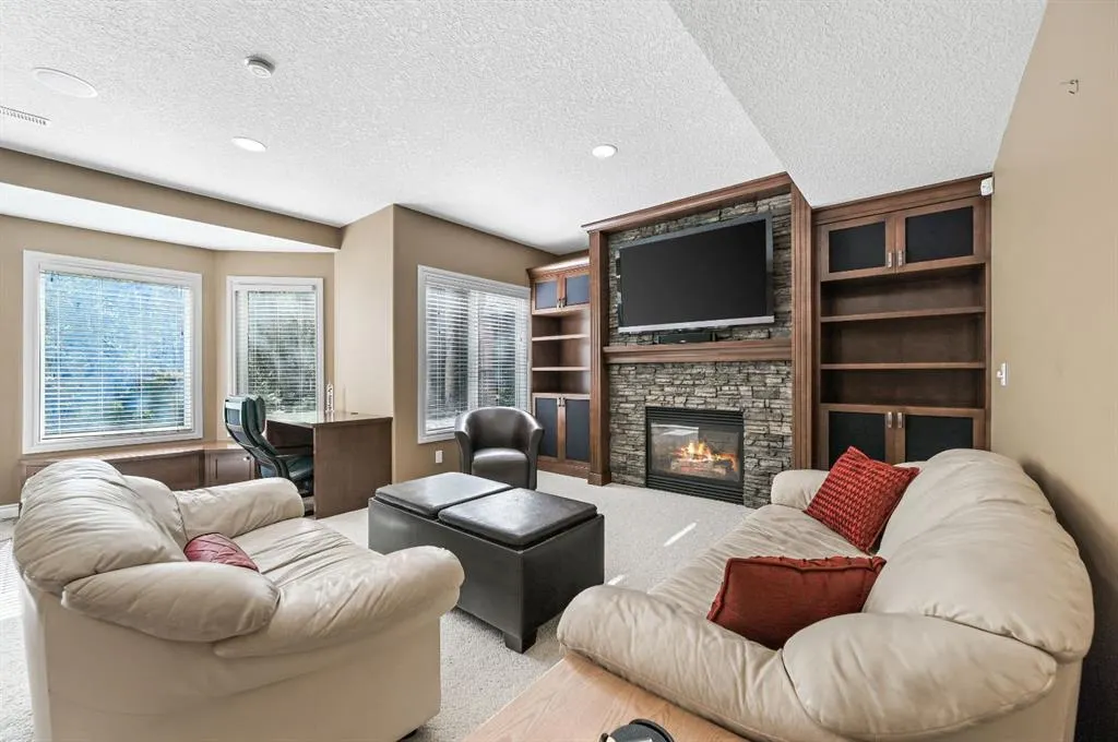 1458 Strathcona Drive SW