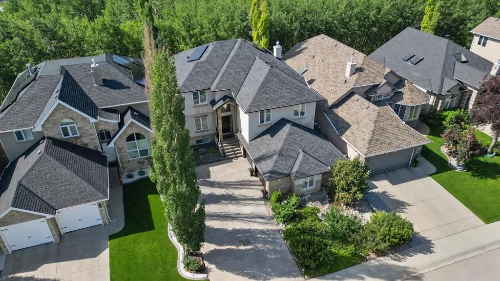 1458 Strathcona Drive SW