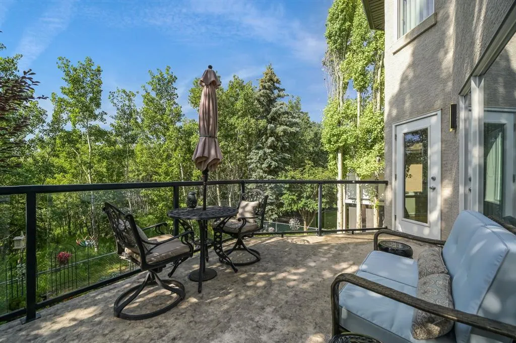1458 Strathcona Drive SW