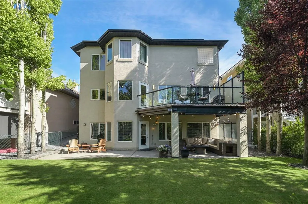 1458 Strathcona Drive SW