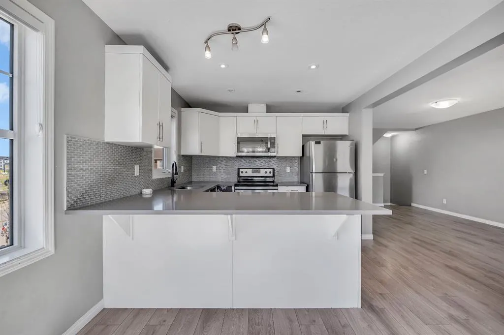 341 Cityscape Court NE