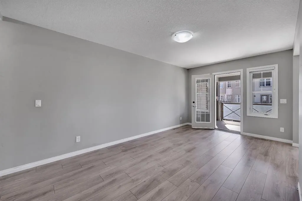 341 Cityscape Court NE