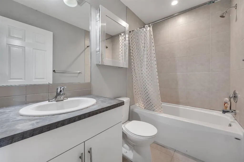 341 Cityscape Court NE