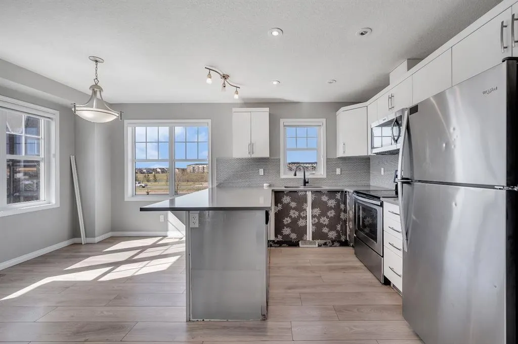 341 Cityscape Court NE
