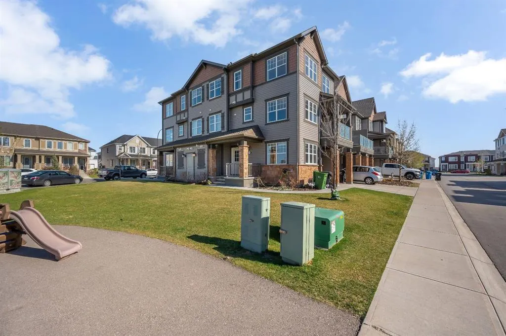 341 Cityscape Court NE