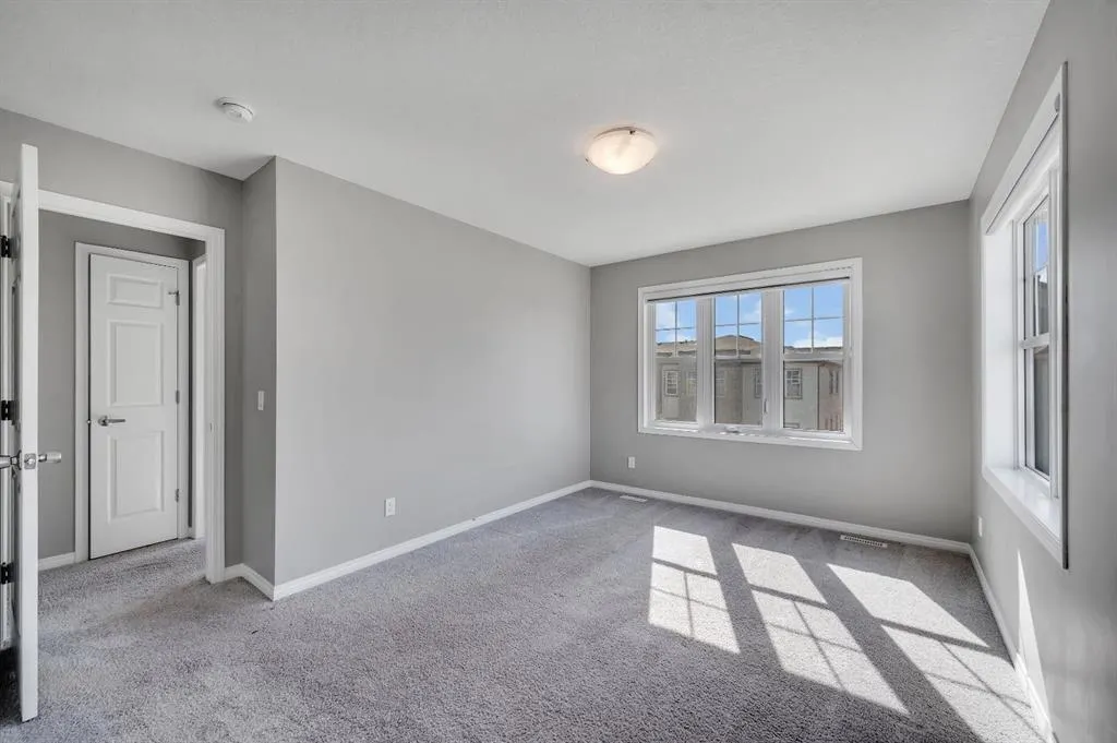 341 Cityscape Court NE