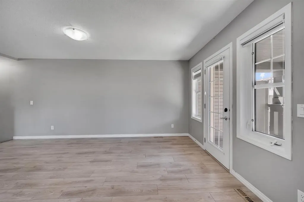 341 Cityscape Court NE