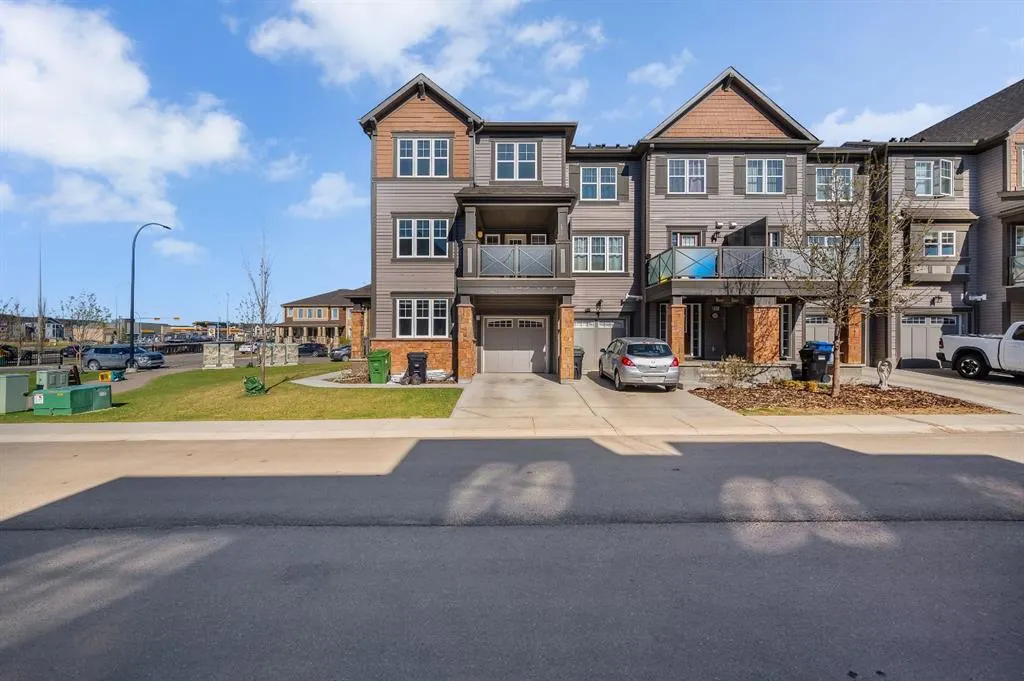 341 Cityscape Court NE