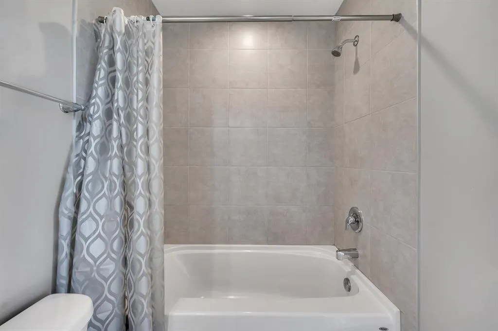 341 Cityscape Court NE