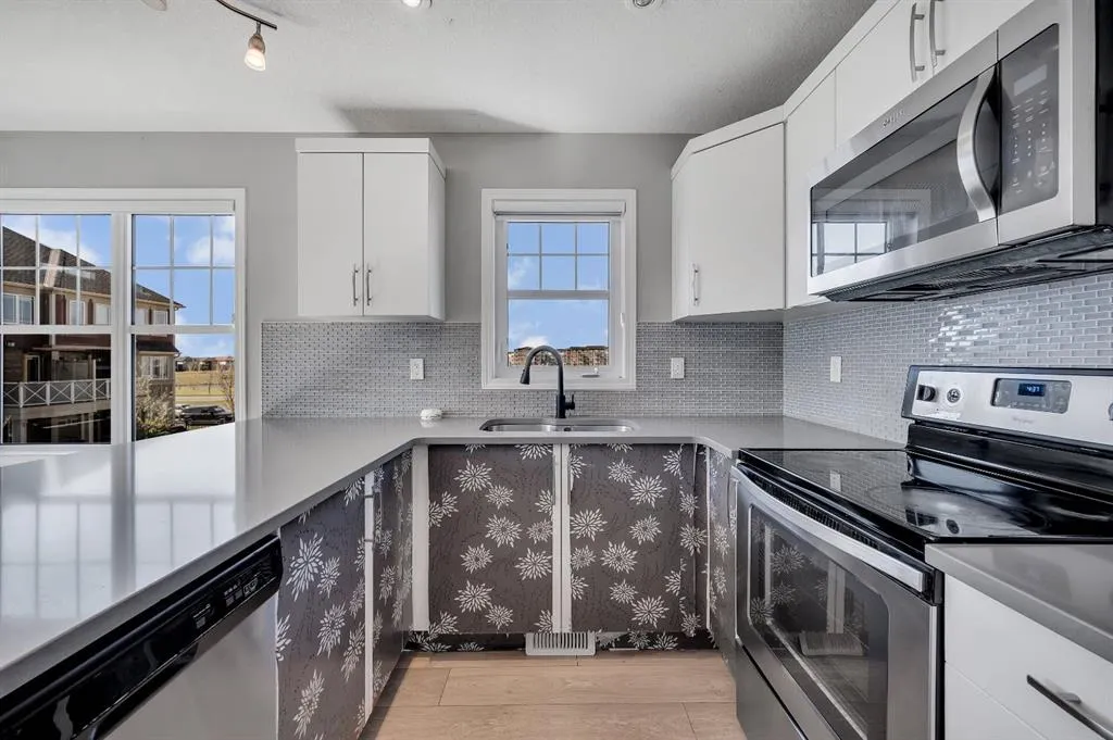 341 Cityscape Court NE