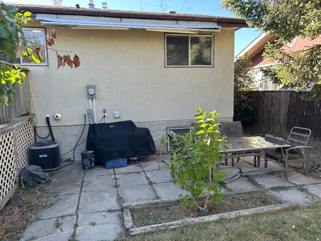 114 Eagle Road N