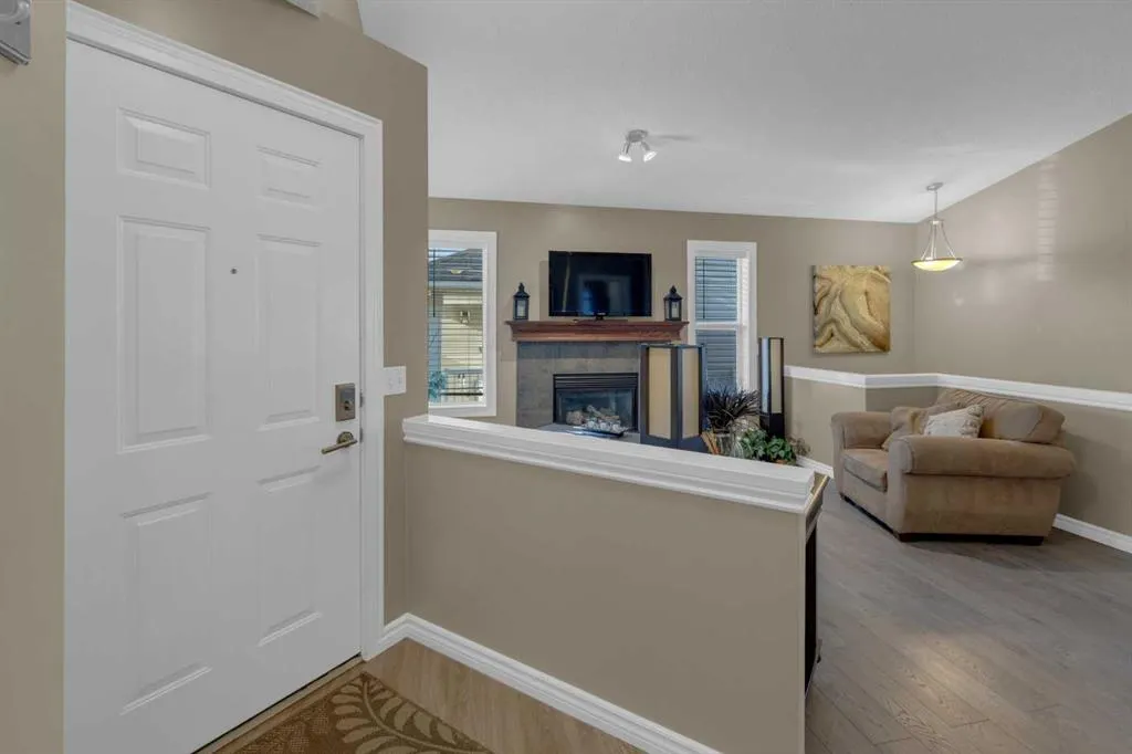 266 Canals Circle SW